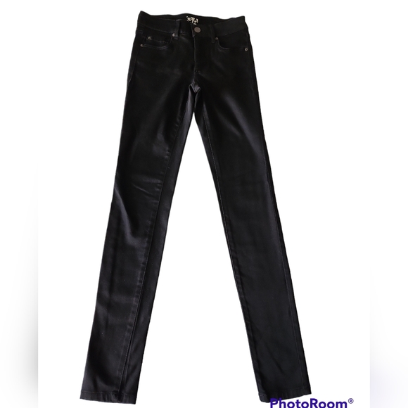 Garage GA Junior's Size 1 Black High Waist Stretch High Rise Denim Jeggings. New - Picture 2 of 8